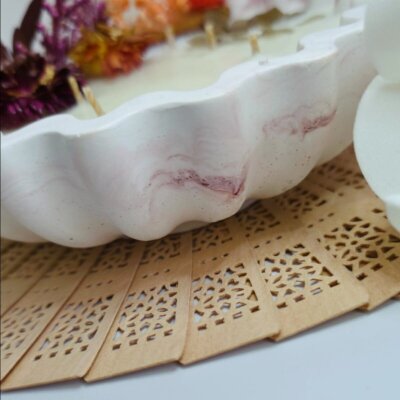 Bougie Jardin printanier – Contenant en Plâtre Marbré Artisanal - Bougie artisanale Bougies Fleuries faite main en Sud-Gironde (3)