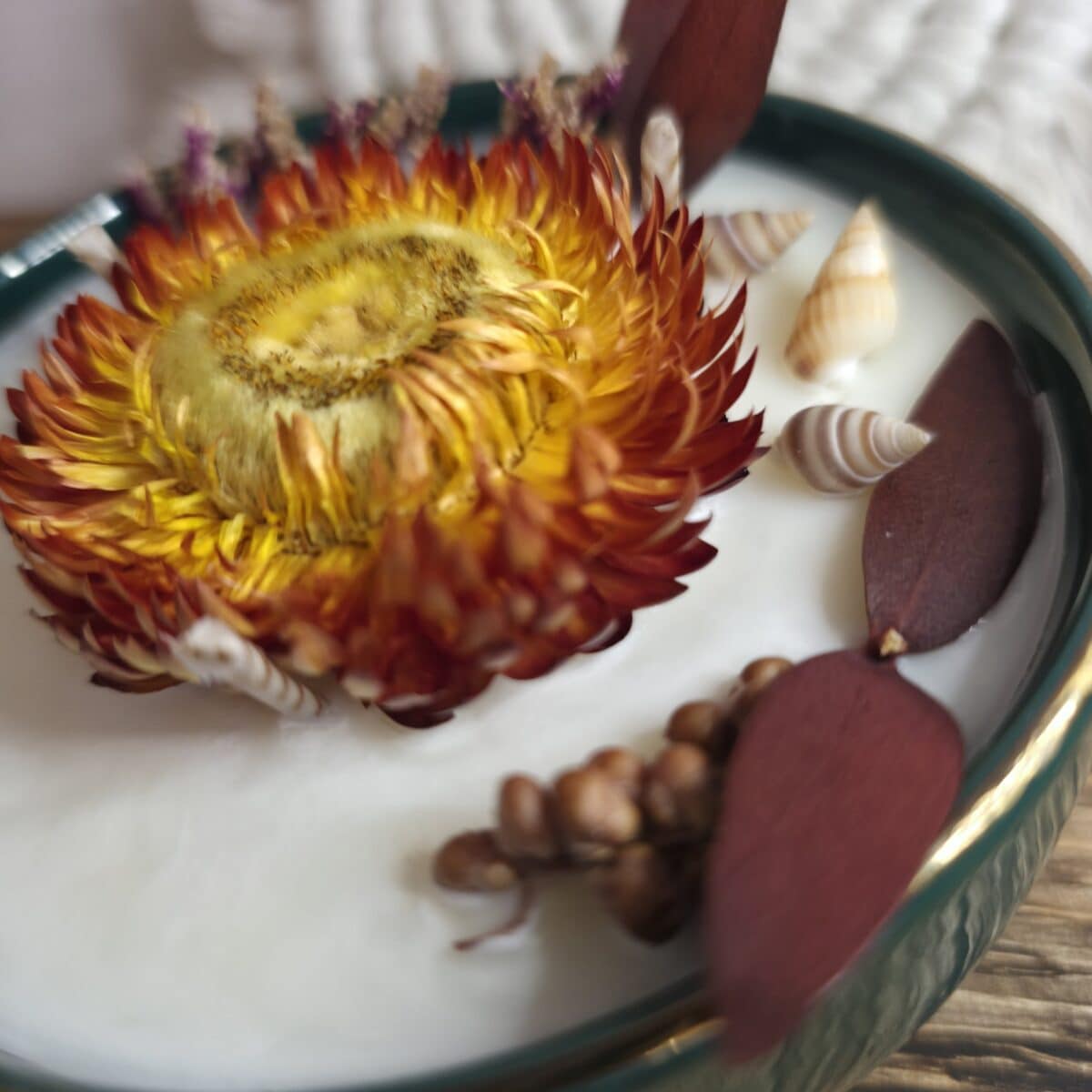 Bougie « Douceur d’Inca » – Poire Grenade - Bougie artisanale Bougies Fleuries faite main en Sud-Gironde (2)