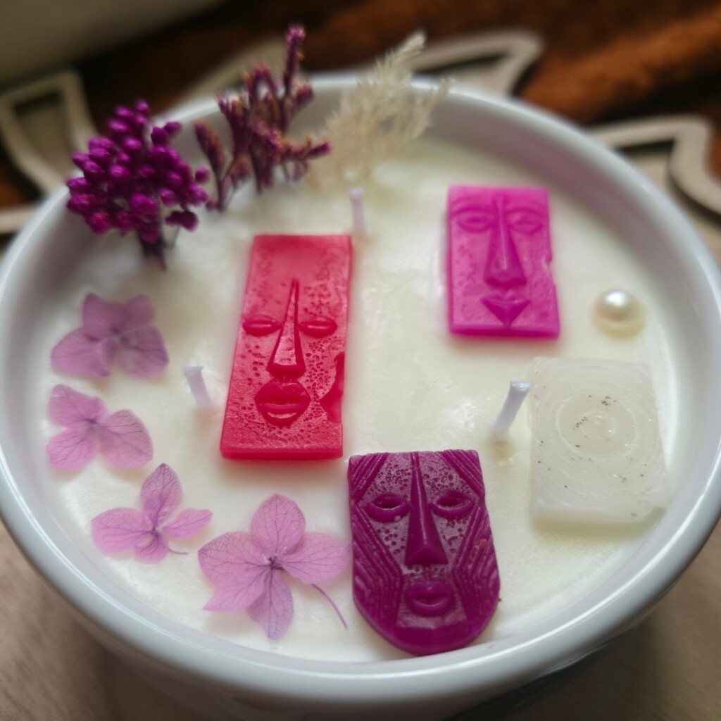 Bougie Éclat Ancestral, ma nouvelle bougie aux fleurs séchées…